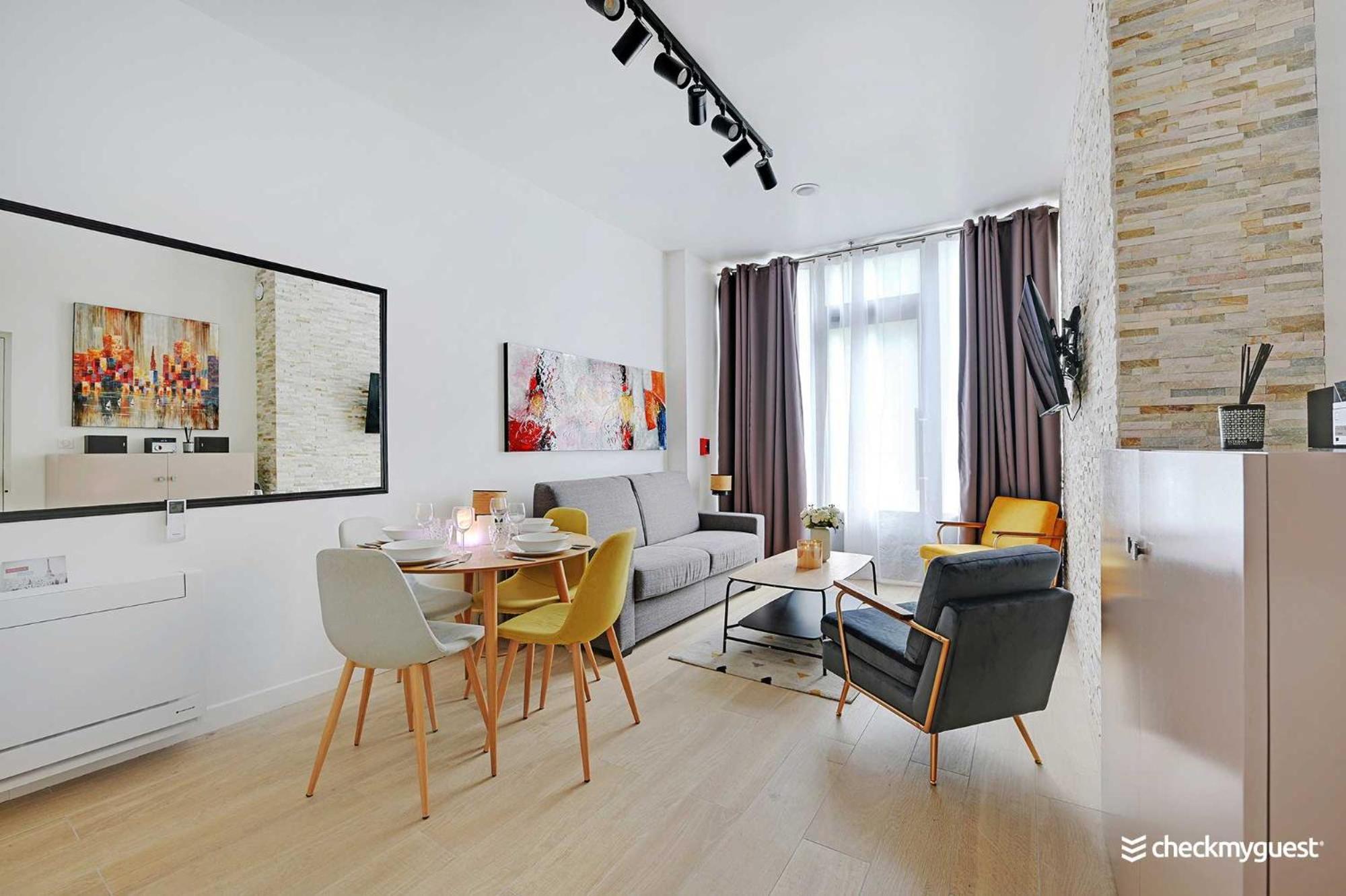 Intimate Apartment With Air Conditioner & Jacuzzi 2Br 6P Montmartre Paris Exterior photo